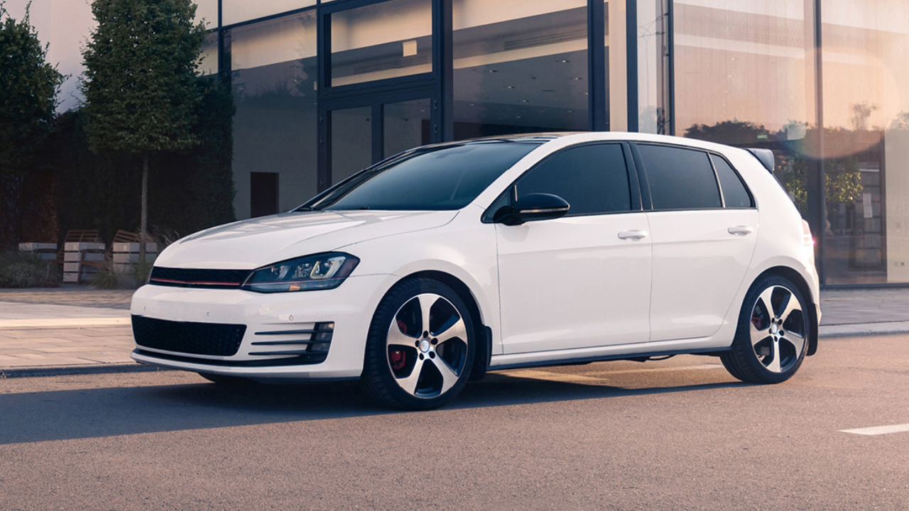 Image of Volkswagen in front of a building